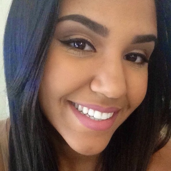 Meet your Posher, Vanessa - Picture 1 of 1